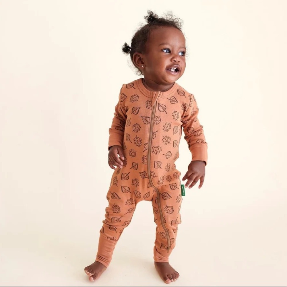 Parade Organics Zipper Romper in Chocolate Leaves size 6-12 months